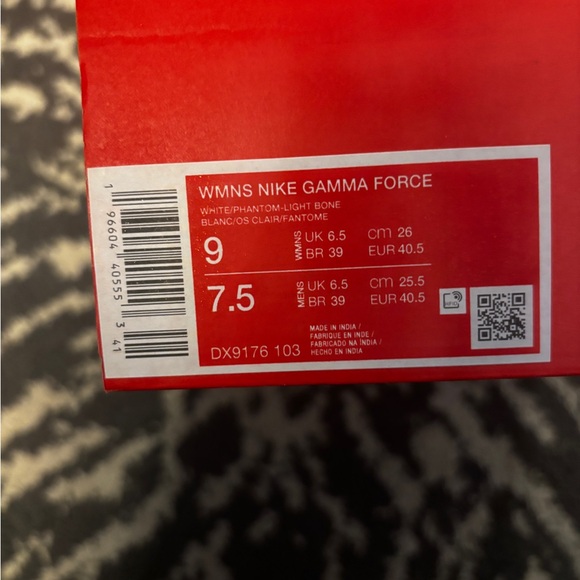 Nike Gamma Force White Phantom Women Shoes No Lid - Picture 8 of 10